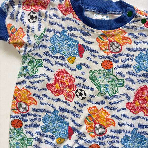 Vintage Sporty Dinosaurs Slouchy Bodsuit 0-3 months - Picture 4 of 6
